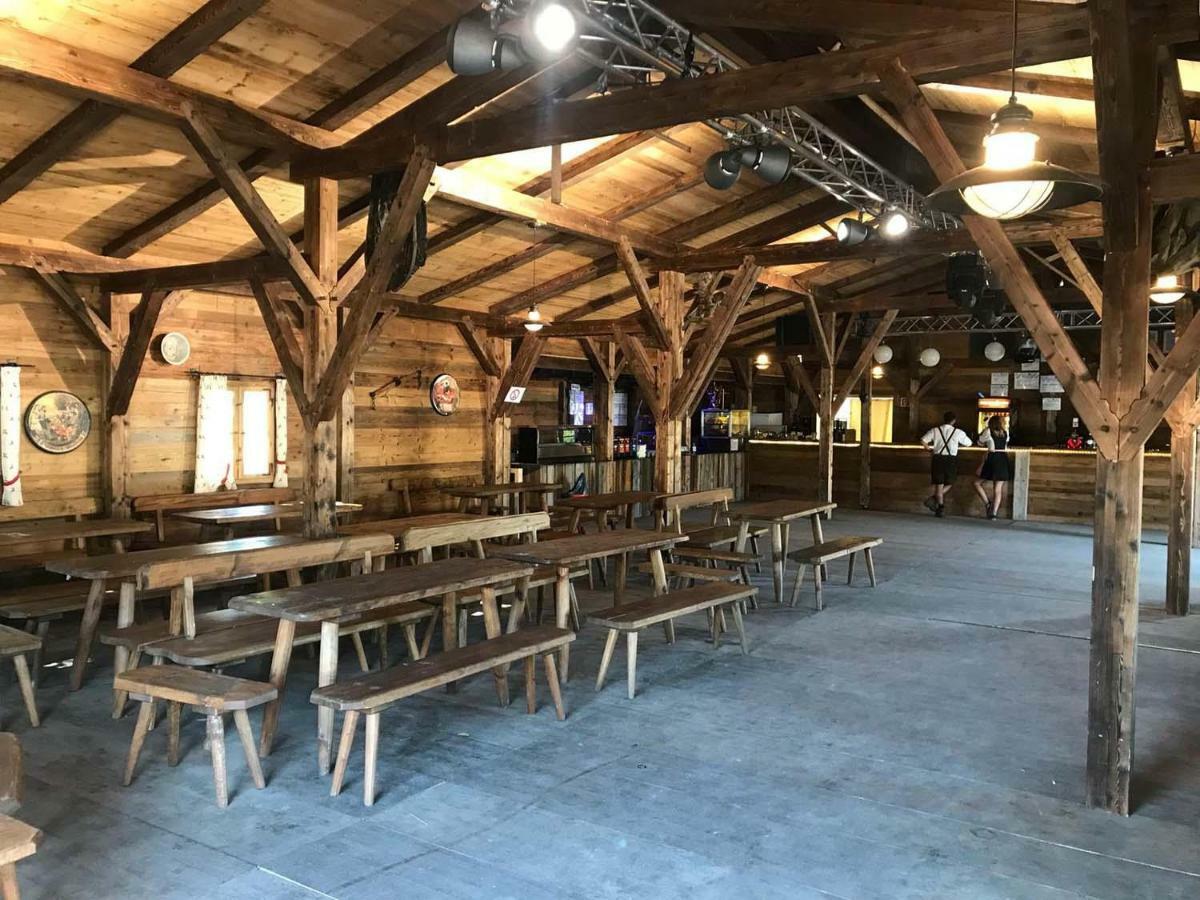 Oktoberfest Wiesn Camp Lodge Мюнхен Экстерьер фото
