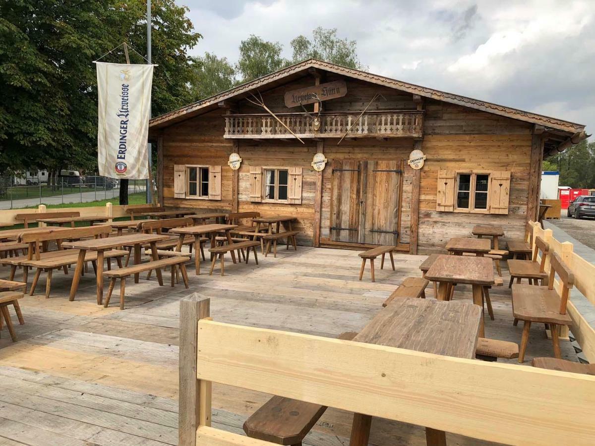 Oktoberfest Wiesn Camp Lodge Мюнхен Экстерьер фото