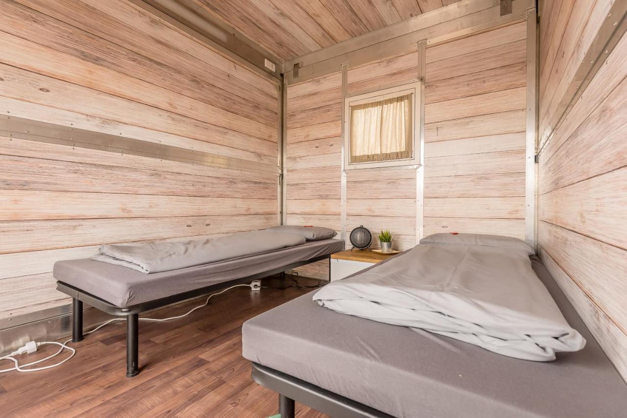 Oktoberfest Wiesn Camp Lodge Мюнхен Экстерьер фото