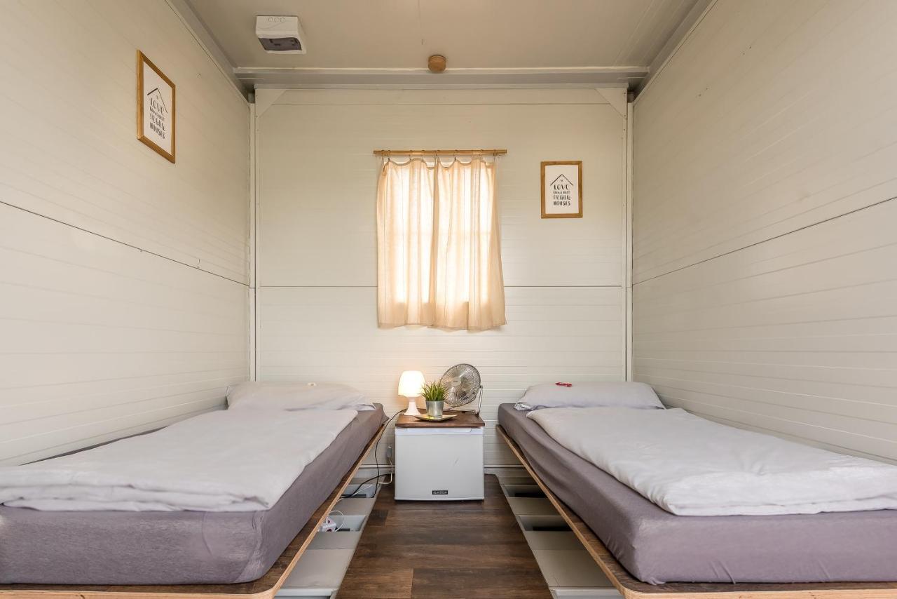 Oktoberfest Wiesn Camp Lodge Мюнхен Экстерьер фото